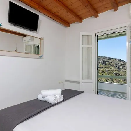 Iakovos Summer House * Triandaros (Tinos)